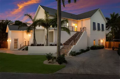 511 59th St, Bradenton Beach, FL 34217