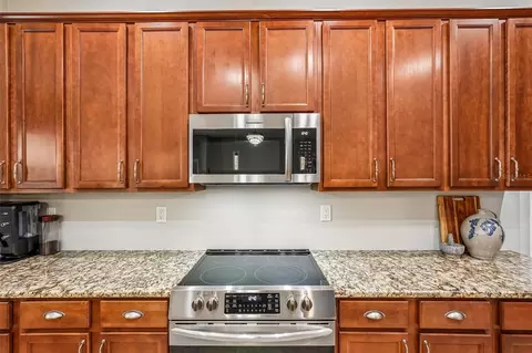 Kitchen - 5319 120th Ave E, Parrish, FL 34219 photo 4 of 4