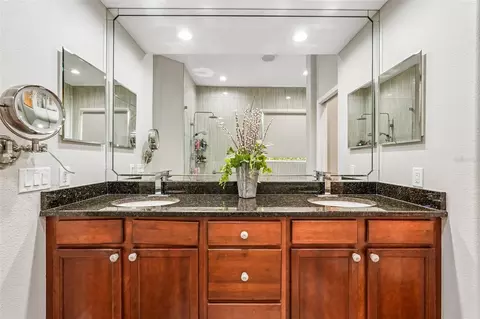 Bath - 5319 120th Ave E, Parrish, FL 34219 photo 4 of 6
