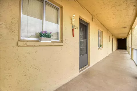 3658 Lake Bayshore Dr #320, Bradenton, FL 34205