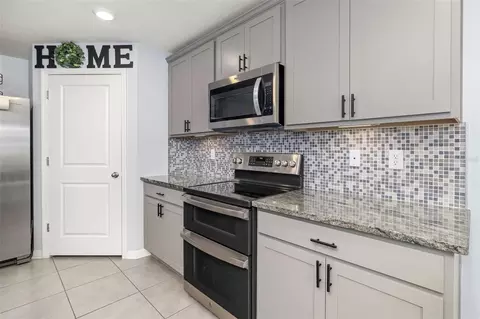 Kitchen - 17315 Wheatberry Blvd, Parrish, FL 34219 photo 7 of 7