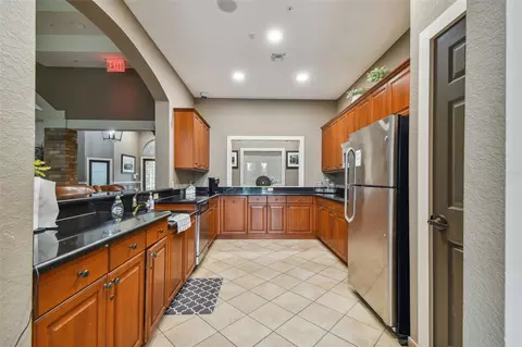 Kitchen - 10448 48th Ct E, Parrish, FL 34219 photo 4 of 4