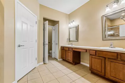 Bath - 10448 48th Ct E, Parrish, FL 34219 photo 1 of 4