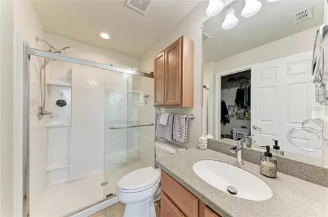 Bath - 5706 106th Ave E, Parrish, FL 34219 photo 1 of 2