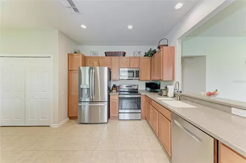 Kitchen - 5706 106th Ave E, Parrish, FL 34219 photo 2 of 3