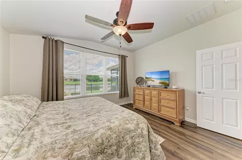 Bedroom - 5706 106th Ave E, Parrish, FL 34219 photo 2 of 5