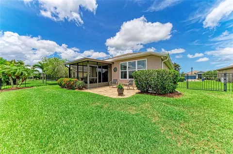 Exterior - 5706 106th Ave E, Parrish, FL 34219 photo 8 of 12