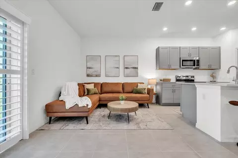 Living - 16632 Bergamo Pl, Bradenton, FL 34211 photo 4 of 4