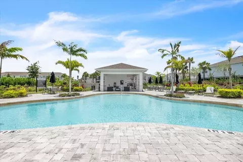 Exterior - 16632 Bergamo Pl, Bradenton, FL 34211 photo 10 of 14