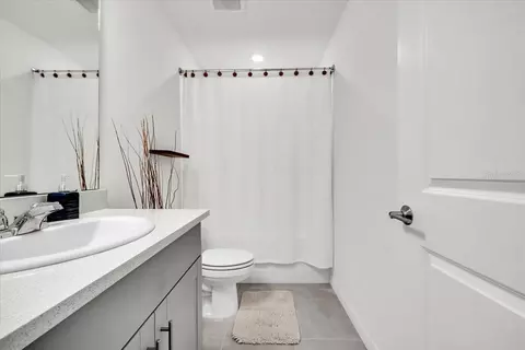 Bath - 16632 Bergamo Pl, Bradenton, FL 34211 photo 5 of 5