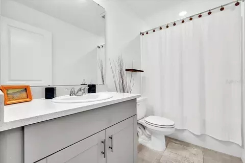 Bath - 16632 Bergamo Pl, Bradenton, FL 34211 photo 3 of 5
