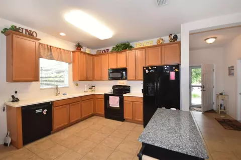 Kitchen - 11223 82nd St E, Parrish, FL 34219 photo 1 of 4