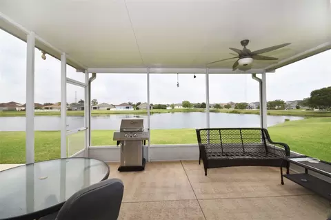 Exterior - 11223 82nd St E, Parrish, FL 34219 photo 2 of 9
