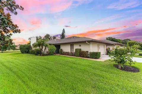 3766 Ballantrae Dr #22D, Sarasota, FL 34238