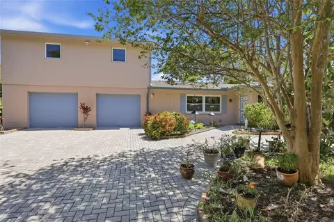 3036 Hyde Park St, Sarasota, FL 34239