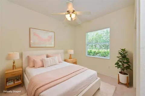 Bedroom - 10622 Conch Shell Ter, Bradenton, FL 34212 photo 7 of 8