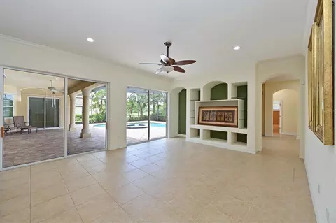 Living - 10622 Conch Shell Ter, Bradenton, FL 34212 photo 4 of 12