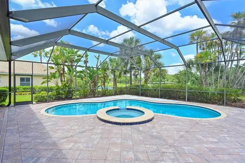 Exterior - 10622 Conch Shell Ter, Bradenton, FL 34212 photo 4 of 15