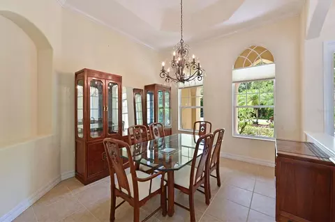 Dining - 10622 Conch Shell Ter, Bradenton, FL 34212 photo 2 of 5