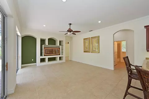 Living - 10622 Conch Shell Ter, Bradenton, FL 34212 photo 2 of 12