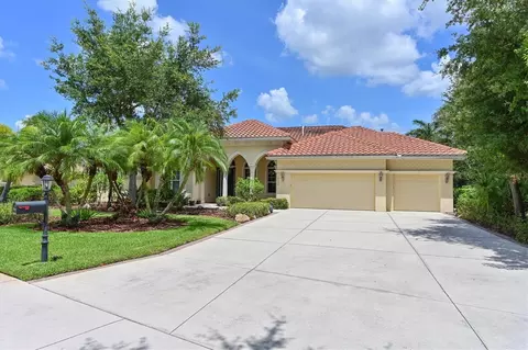 Exterior - 10622 Conch Shell Ter, Bradenton, FL 34212 photo 9 of 15