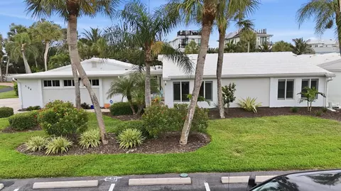 104 Whispering Sands Dr #V27, Sarasota, FL 34242