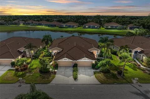 9532 Forest Hills Cir, Sarasota, FL 34238