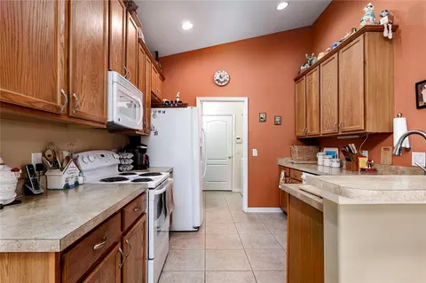 Kitchen - 3628 101st Ave E, Parrish, FL 34219 photo 1 of 3