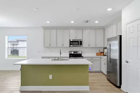 Kitchen - 9959 Last Light Gln, Parrish, FL 34219 photo 1 of 2