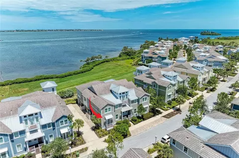 310 Compass Point Dr #201, Bradenton, FL 34209