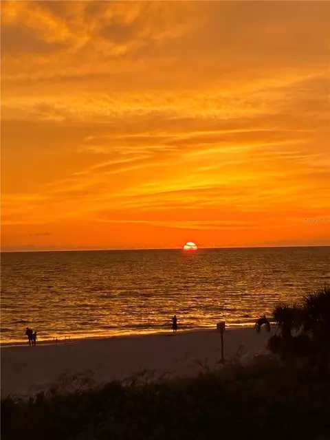1007 Gulf Dr N #208, Bradenton Beach, FL 34217