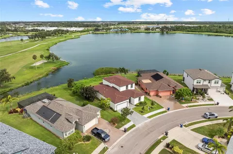 9225 Raes Creek Pl, Palmetto, FL 34221