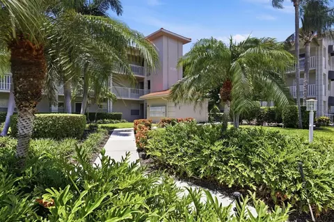 9320 Clubside Cir #2209, Sarasota, FL 34238