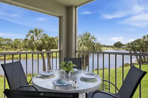 9320 Clubside Cir #2209, Sarasota, FL 34238