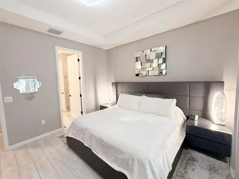 Bedroom - 12055 Forest Manor Ln, Seffner, FL 33584 photo 2 of 5