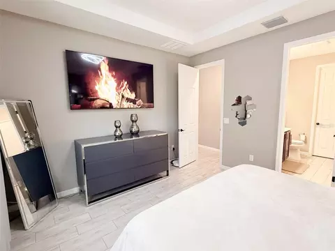 Bedroom - 12055 Forest Manor Ln, Seffner, FL 33584 photo 3 of 5
