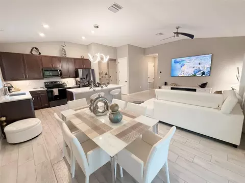 Dining - 12055 Forest Manor Ln, Seffner, FL 33584 photo 1 of 3