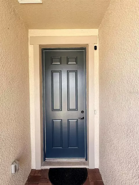 Entry Way - 12055 Forest Manor Ln, Seffner, FL 33584 photo 1 of 4