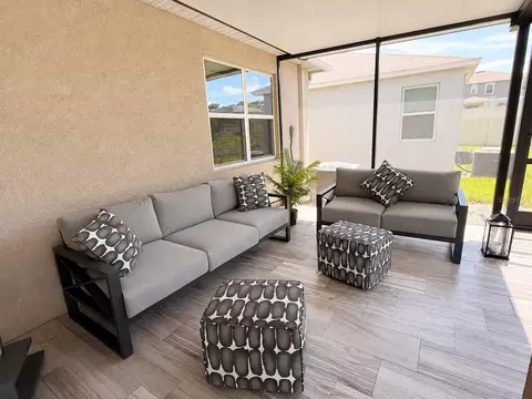 Exterior - 12055 Forest Manor Ln, Seffner, FL 33584 photo 7 of 10