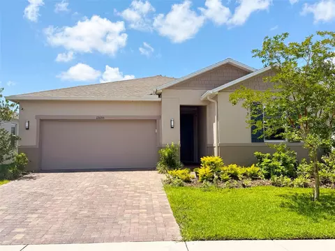 Exterior - 12055 Forest Manor Ln, Seffner, FL 33584 photo 3 of 10