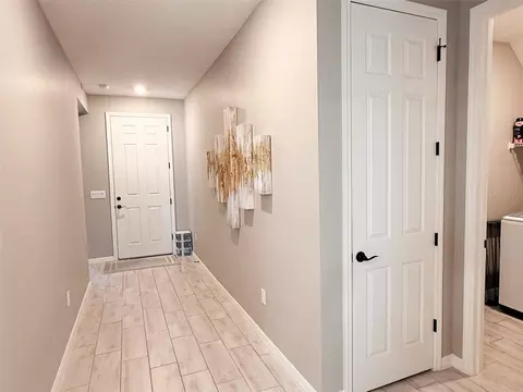 Entry Way - 12055 Forest Manor Ln, Seffner, FL 33584 photo 4 of 4