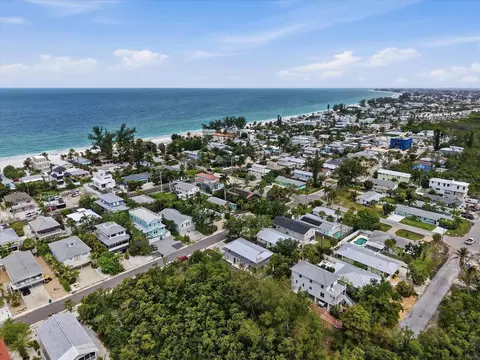 View/Area - 2811 Avenue C, Holmes Beach, FL 34217 photo 6 of 14