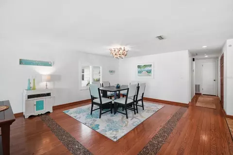 Dining - 2811 Avenue C, Holmes Beach, FL 34217 photo 1 of 1