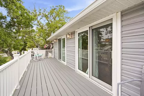 Exterior - 2811 Avenue C, Holmes Beach, FL 34217 photo 7 of 11