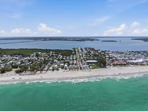 View/Area - 2811 Avenue C, Holmes Beach, FL 34217 photo 12 of 14