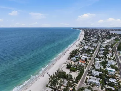 View/Area - 2811 Avenue C, Holmes Beach, FL 34217 photo 10 of 14