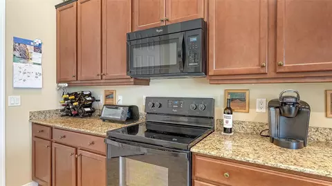 Kitchen - 13515 22nd Ct E, Parrish, FL 34219 photo 4 of 4
