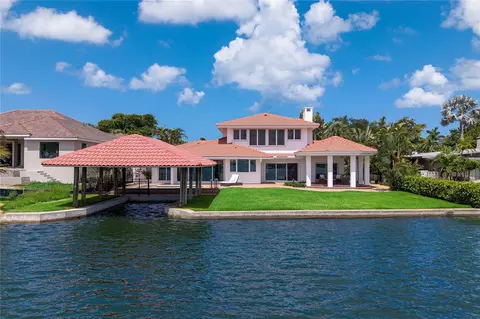 330 W Bay Dr, Venice, FL 34285