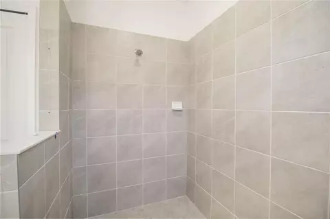 Bath - 18383 Legacy Preserve Dr, Parrish, FL 34219 photo 1 of 3