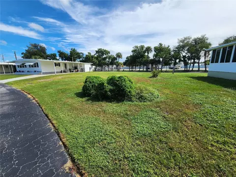 5515 Denmark Dr, Bradenton, FL 34207 photo 3